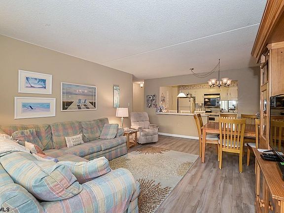 3rd image of 935 Ocean Ave APT 619