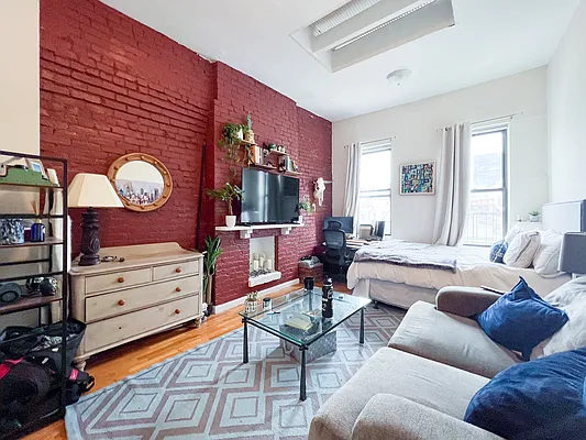 Rented by Compass | media 6