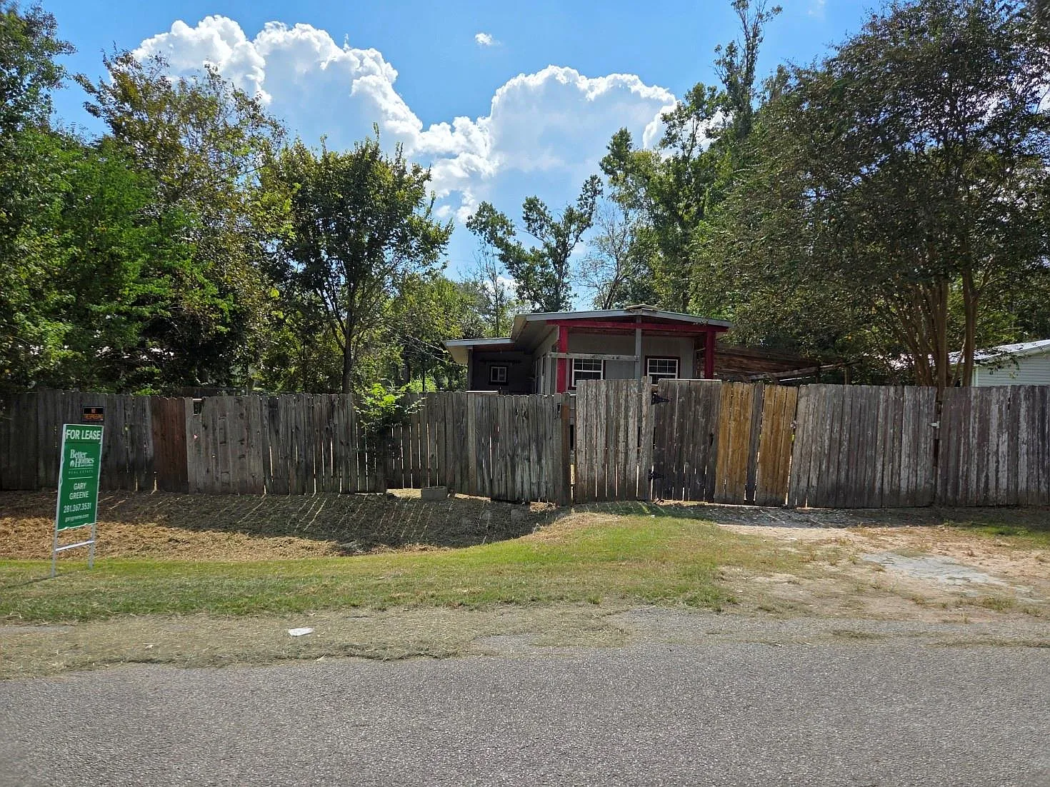 3 bed, 2.0 bath, 952 sqft, $1,450 — Photo 2