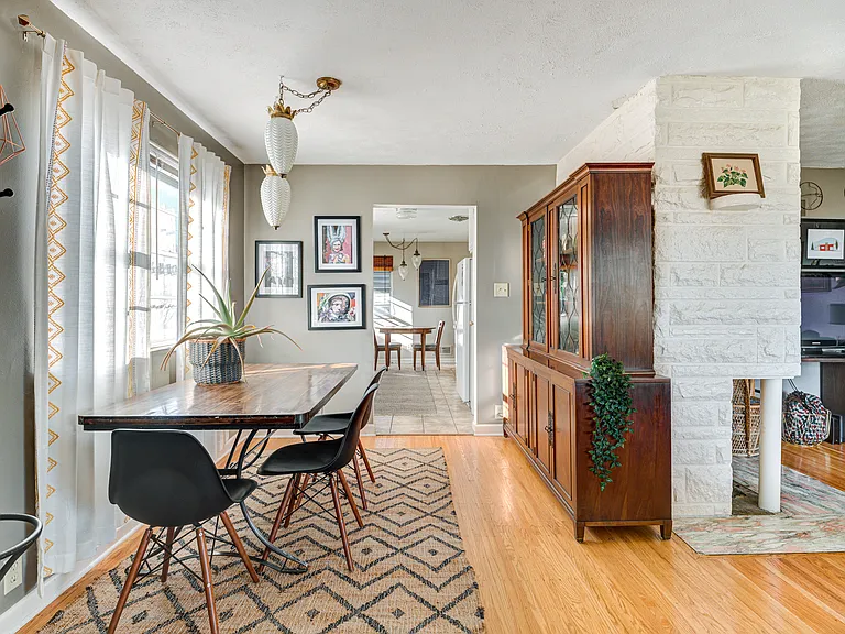 1052 N Layman Ave — Photo 12