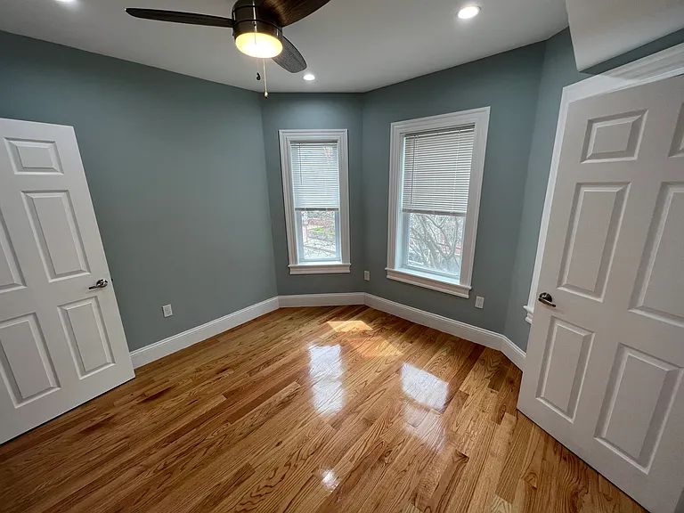 15 Harold St #4 — Photo 7