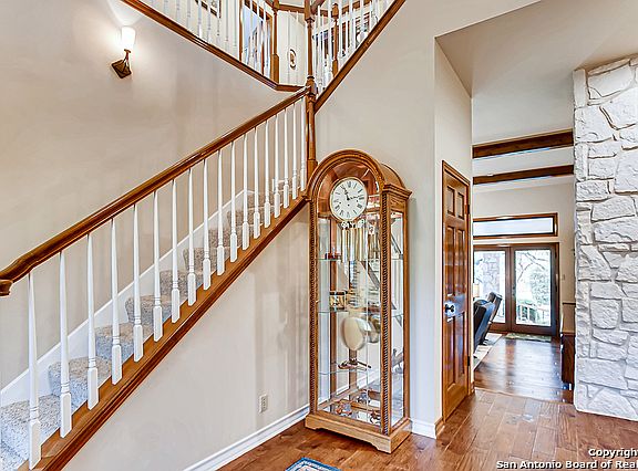 3rd image of 2246 Estate View Dr