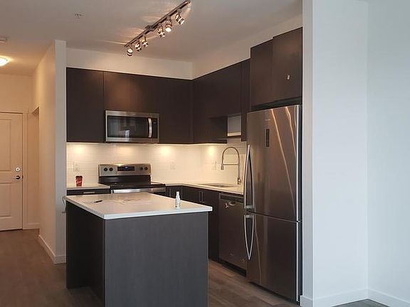 4th image of 13628 81a Ave