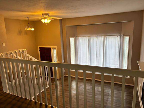 4th image of 3418 E Pineglen Ave