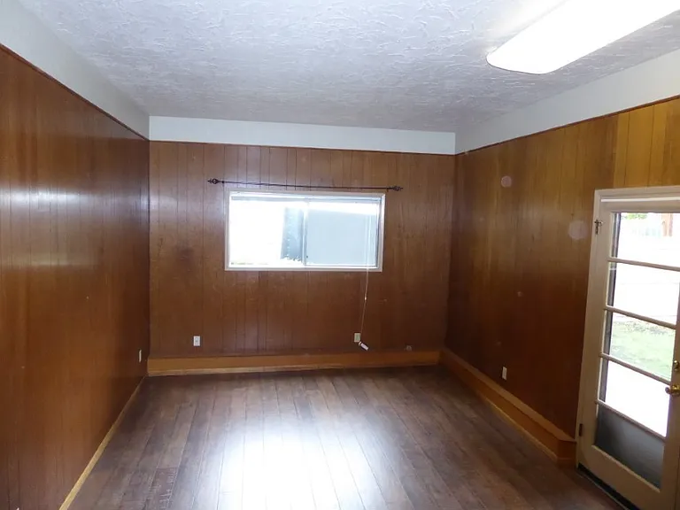 157 SE Craven Rd — Photo 6