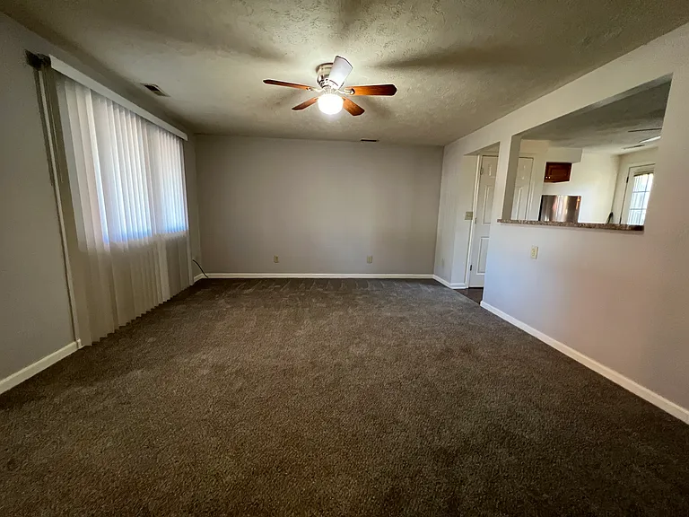 1608 Briedweng Ave — Photo 10
