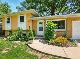 1203 S Skyline Dr, Liberty, MO 64068