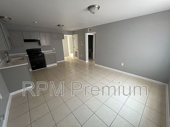 2nd image of 5143 Baker Blvd Unit B