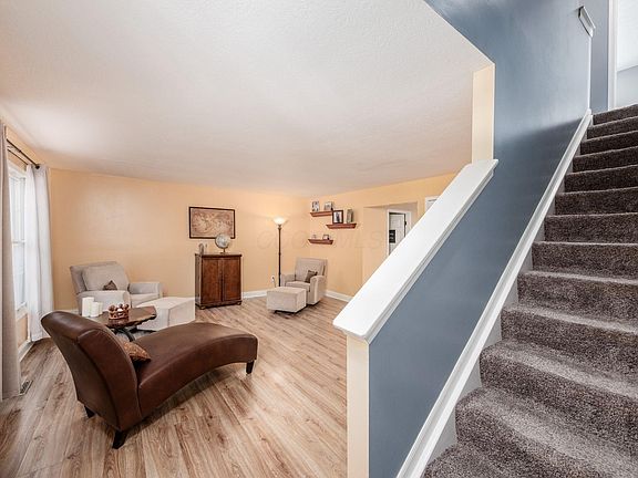 5th image of 128 Granite Dr