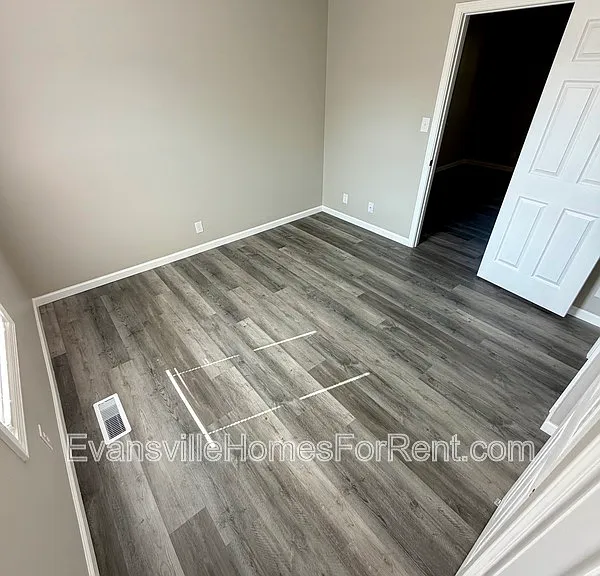 430 S Bosse Ave — Photo 12