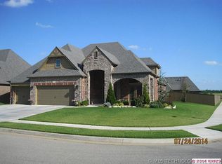 424 W 127th Pl, Jenks, OK 74037