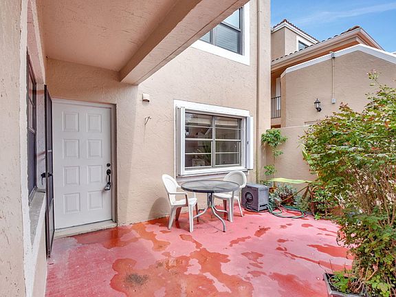 4th image of 6670 Villa Sonrisa Dr APT 211