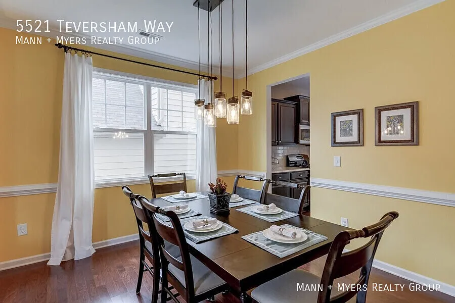 Beautiful 5 Bd House For Rent in Cary — Photo 2