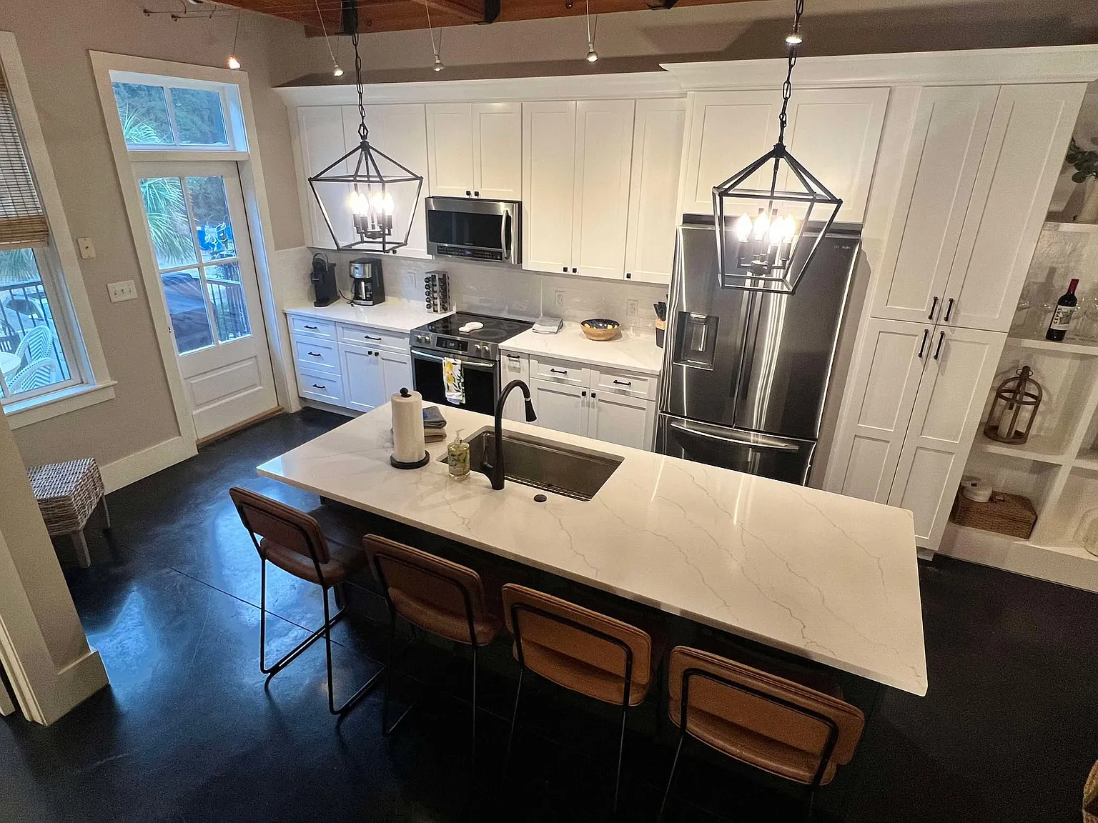 2 bed, 2.5 bath, 1440 sqft, $4,600 — Photo 2