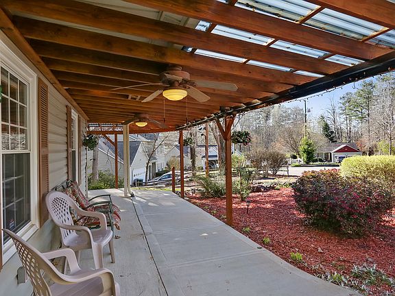2nd image of 1901 Station Ct
