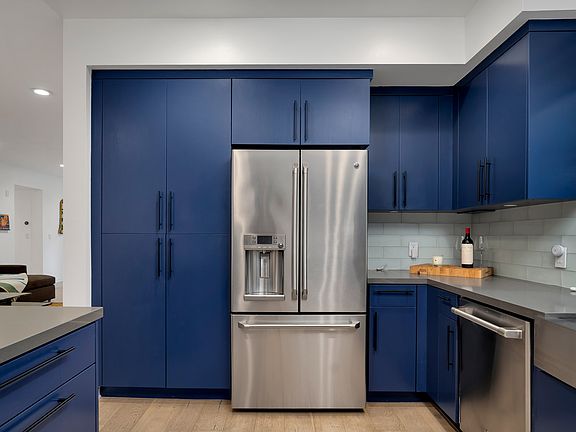 5th image of 4240 Laurel Canyon Blvd #30