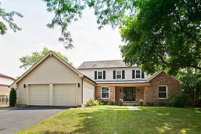1st image of 207 Plum Grove Cir