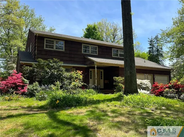 4 Garden Ter, East Brunswick, NJ 08850