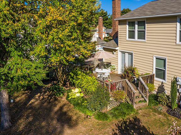 3rd image of 14613 Farm Pond Ct