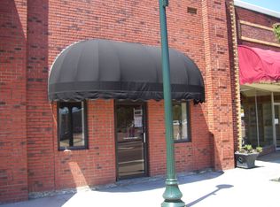 24 W Main St, Parsons, TN 38363
