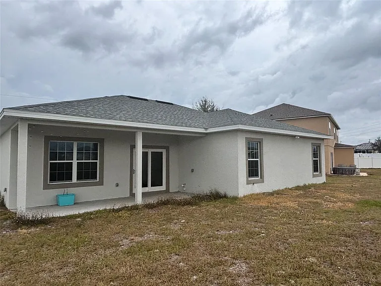 423 Churchill Ct — Photo 18