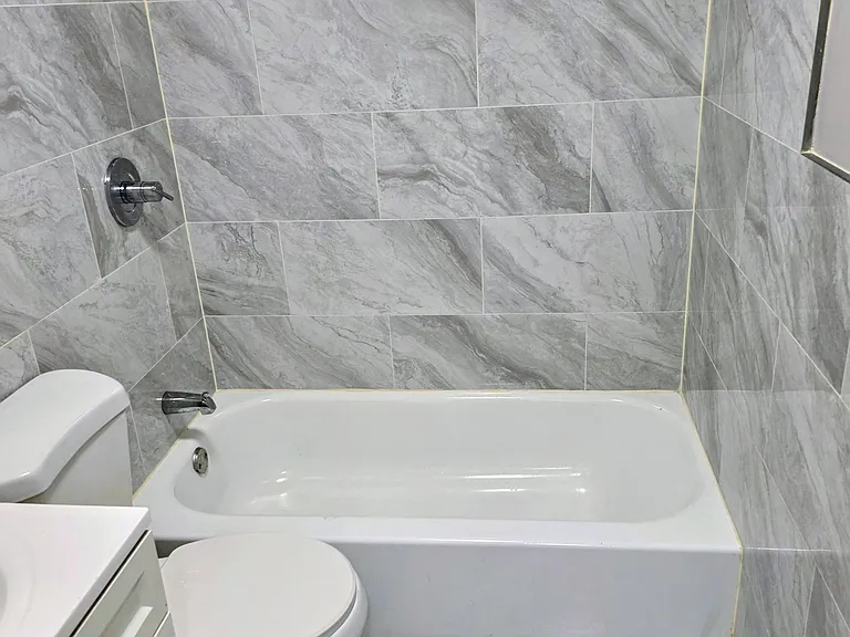 449 Washington Ave #5 — Photo 8