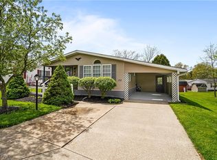 157 Oaktree Ln, Hiram, OH 44234