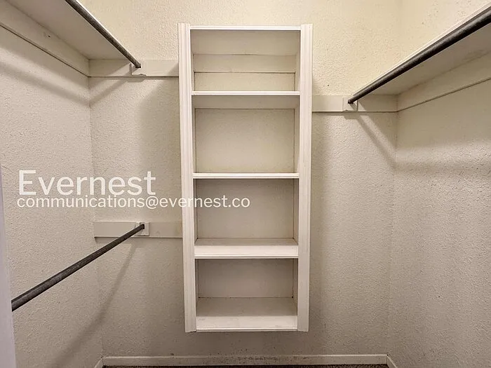 909 W Glendale St — Photo 11