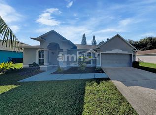 833 Honeysuckle Dr, Rockledge, FL 32955