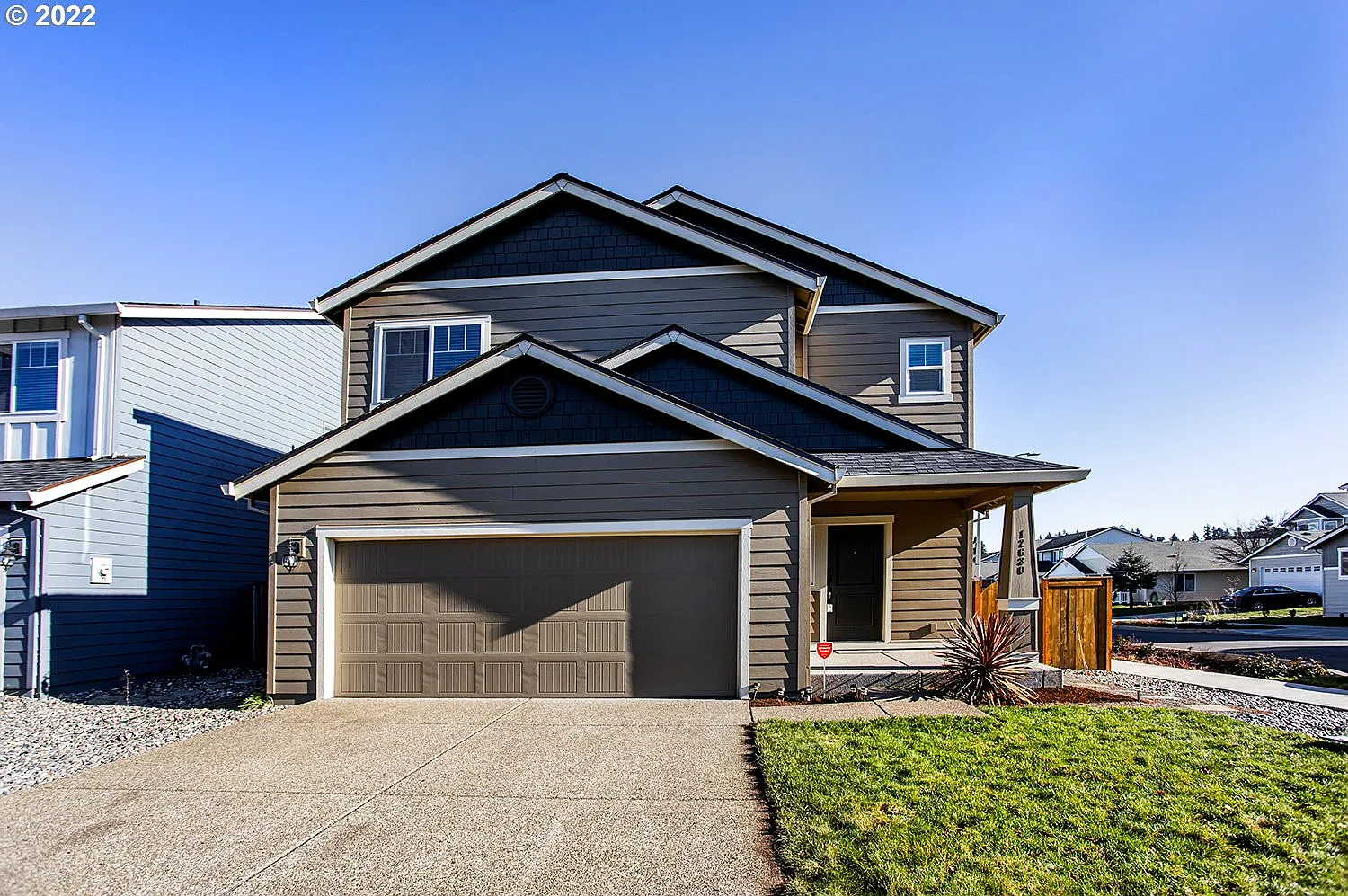 4 bed, 2.5 bath, 2224 sqft, $3,500 — Photo 2