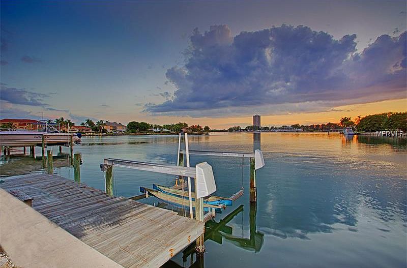 1st image of 212 Bird Key Dr.