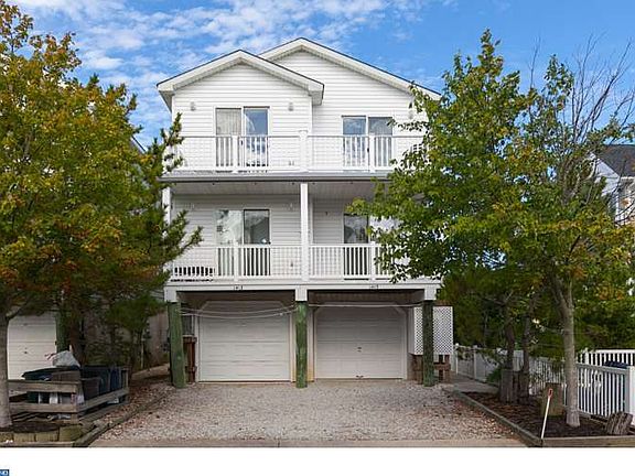 3rd image of 1415 Haven Ave #B