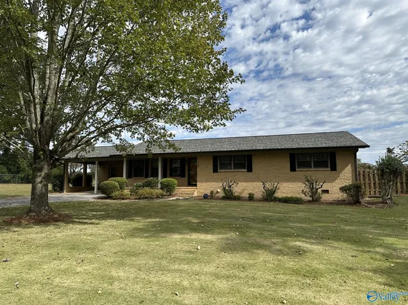 136 Lisa Ln, Arab, AL 35016