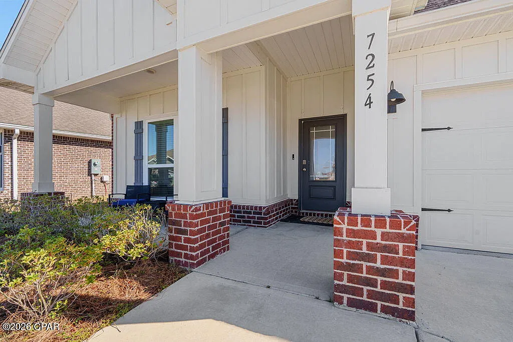 4 bed, 1835 sqft, $2,700 — Photo 3