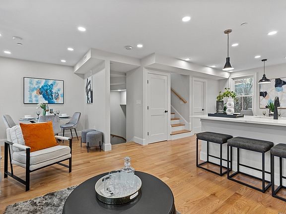 4th image of 79 White St Floor 2
