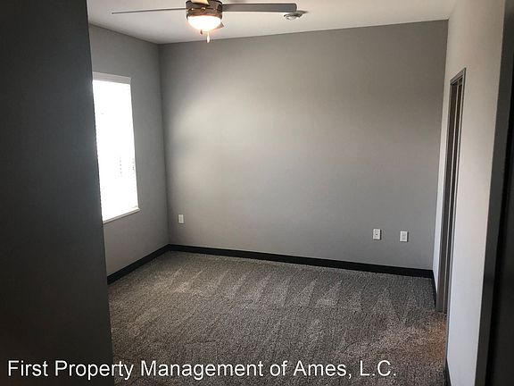 5th image of 3413 Aurora Ave