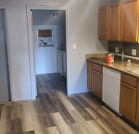 4th image of 2114 NW 55th Blvd APT 36