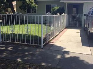 930 W Berkeley St, Santa Ana, CA 92707