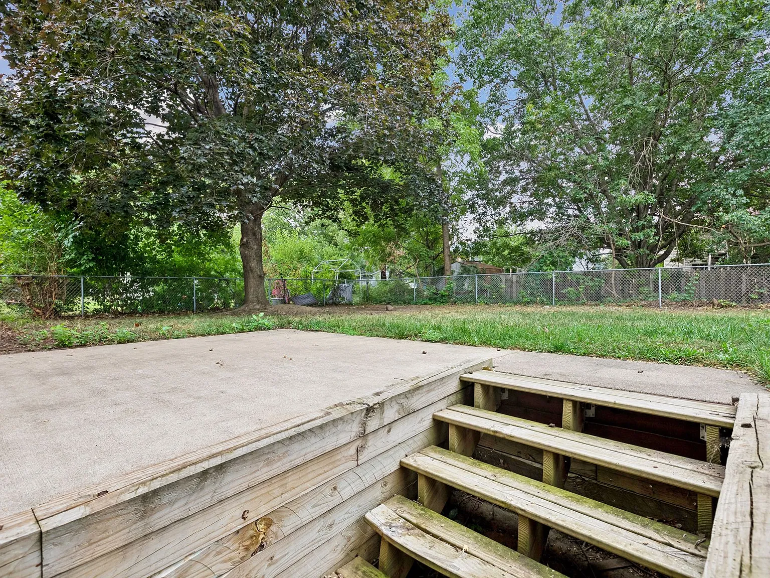4 Bedroom Single Family Home — Photo 3
