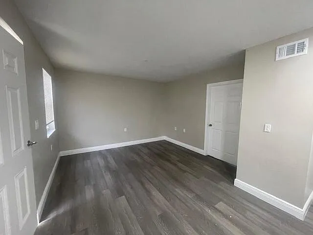 4383 Windsor Ave #2 — Photo 5