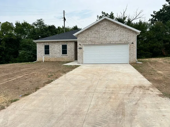 1060 S Mission Ave, Bolivar, MO 65613