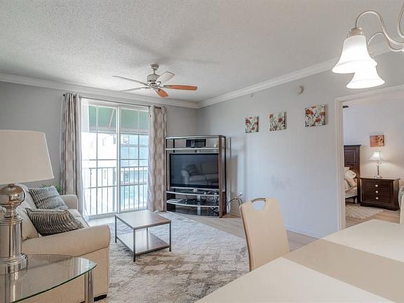 4th image of 630 S Sapodilla Ave APT 531