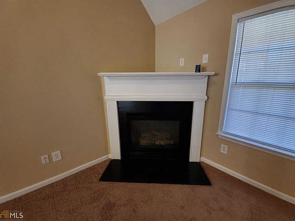 4th image of 361 Coral Cir