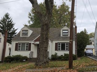 51 Henry St, Hasbrouck Heights, NJ 07604