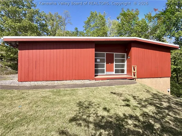 1534 Summit Dr, Charleston, WV 25302