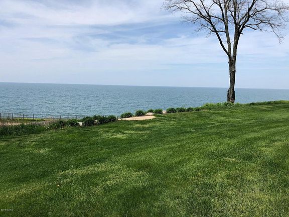 4th image of 3622 Lakeshore Dr APT G10