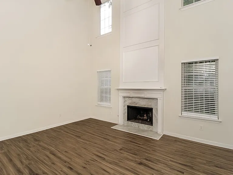 3410 Sandlake Dr SW — Photo 4