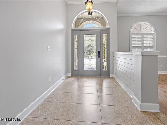 3rd image of 5017 CLAYTON Court