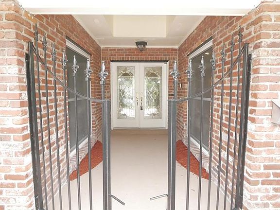 3rd image of 100 Mariner Way