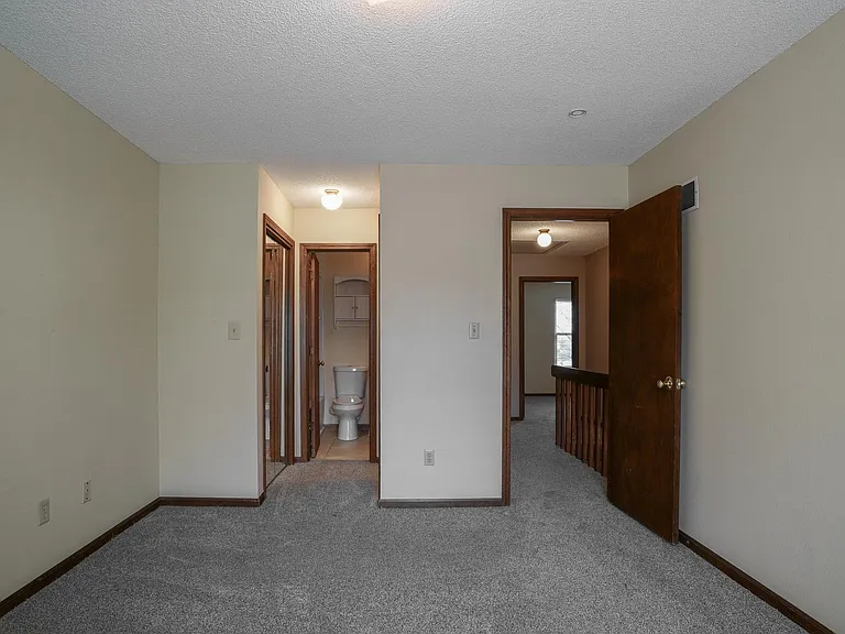 609 SE Bayberry Ln #A — Photo 12
